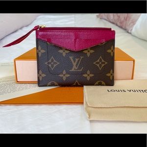 ❌SOLD❌ Louis Vuitton Porte Carte Zippé Cardholder